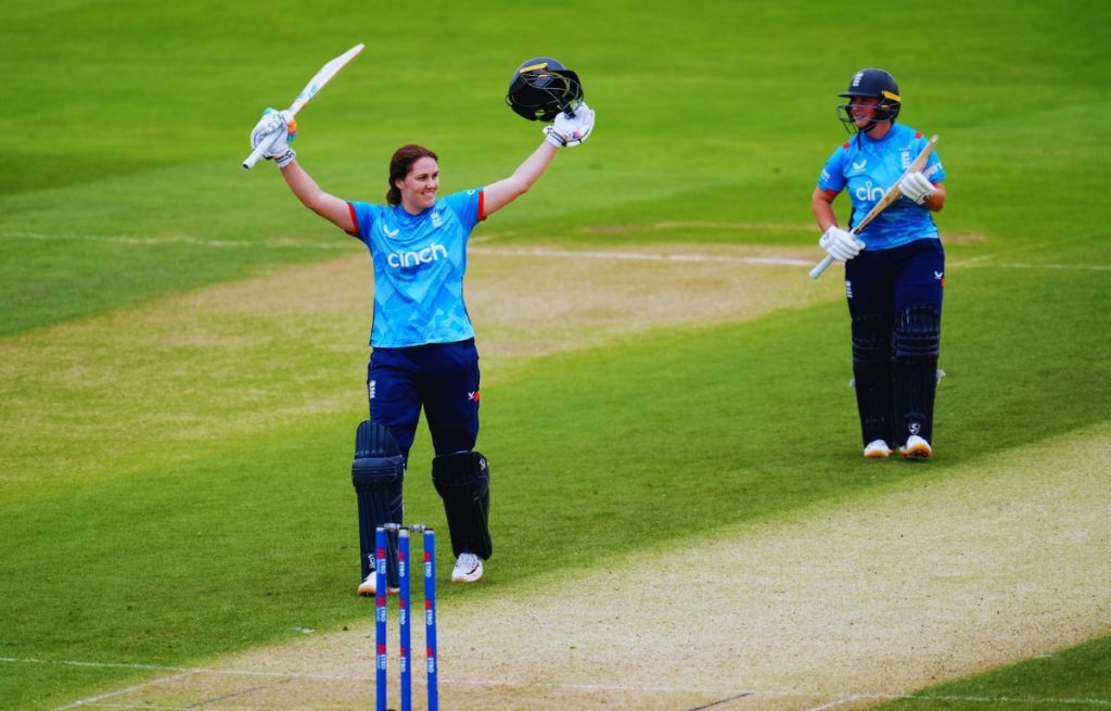 Nat sciver brunt 124_ run vs PAKW