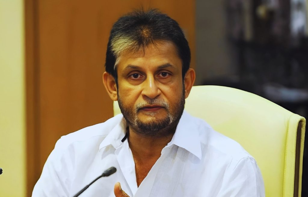 sandip patil ओल्ड ट्रैफर्ड स्टेडियम शतक