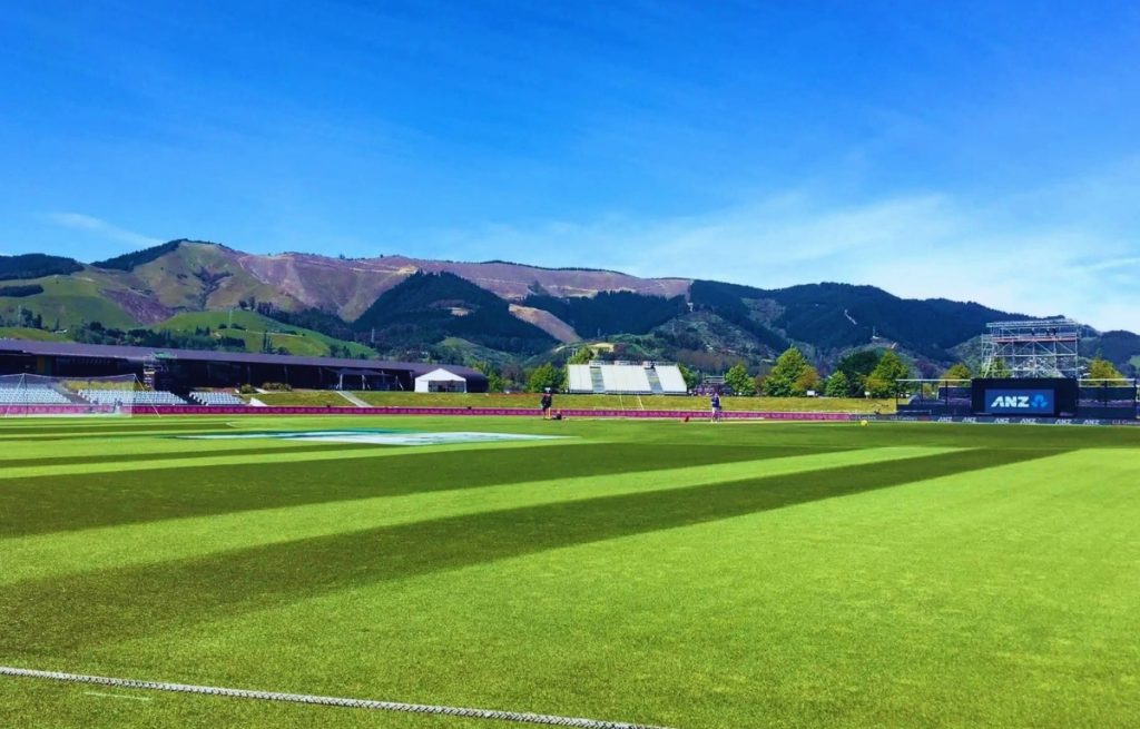 saxton oval