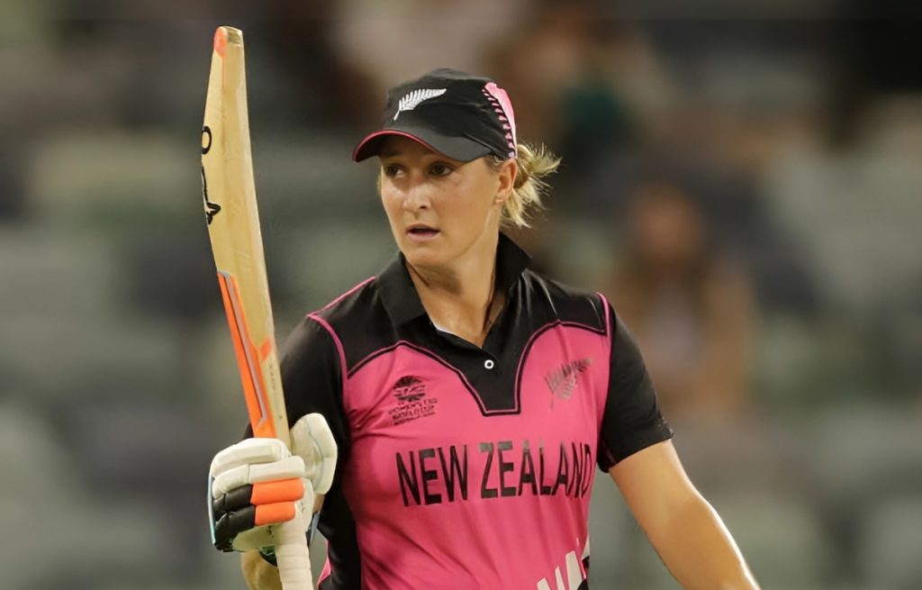 sophie devine 105 run At बेसिन रिजर्व